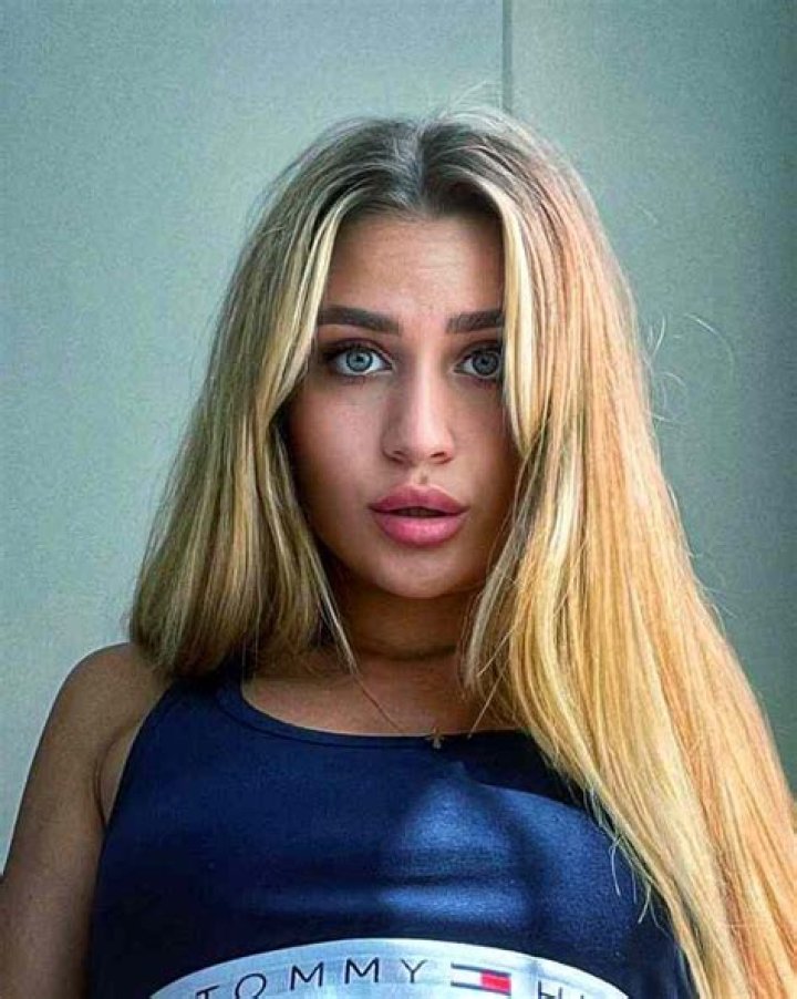 
Lauren Nally Height, Weight, Net Worth, Age, Birthday, Wikipedia, Who, Nationality, Biography 